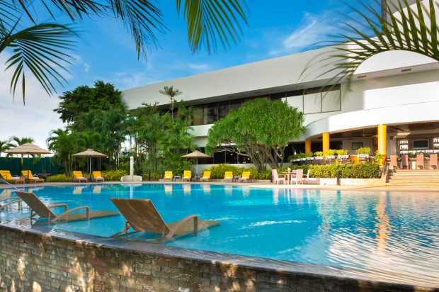 Marco Polo Plaza Cebu Swimming Pool.jpg