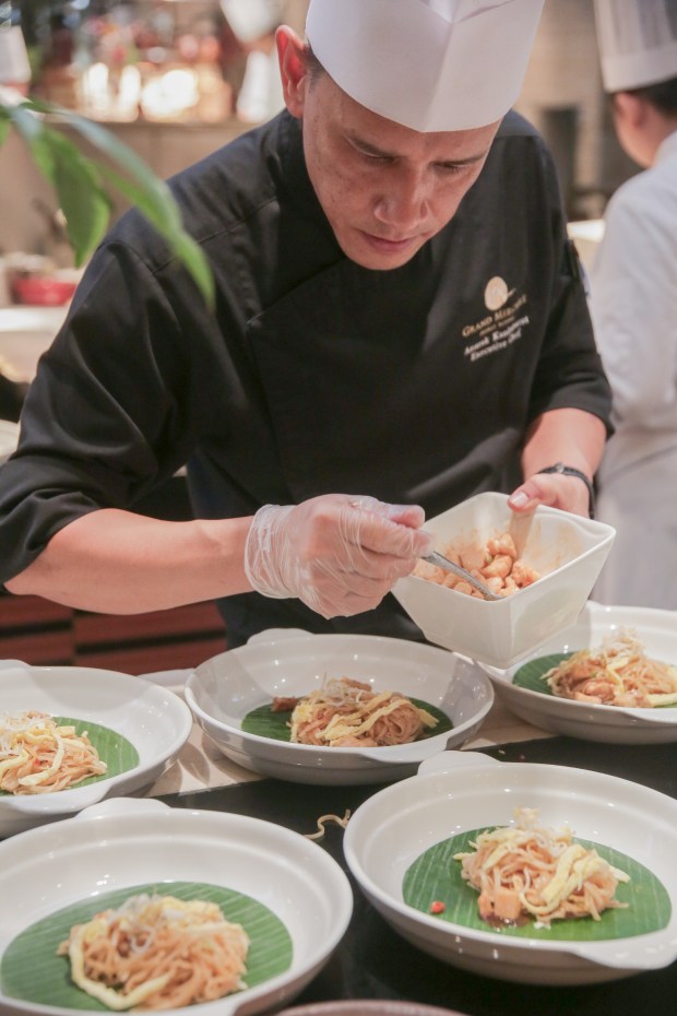 Chef Anurak Kanittharat in action (3).jpg